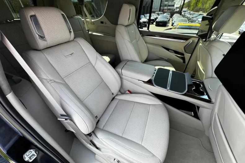 Cadillac Escalade din 2025 cu 90 km - oferta CAD206364 - foto 13