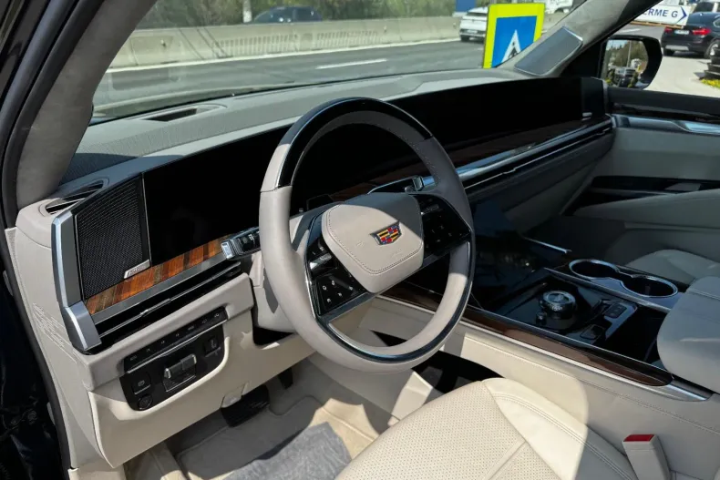 Cadillac Escalade din 2025 cu 90 km - oferta CAD206364 - foto 17