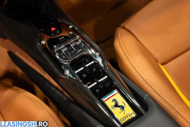 Ferrari 296 GTS din 2024 cu 300 km - oferta FER206365 - foto 9