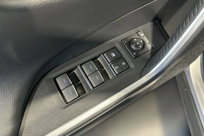 Toyota RAV4 din 2023 cu 121.607 km - oferta TOY206372 - foto 14