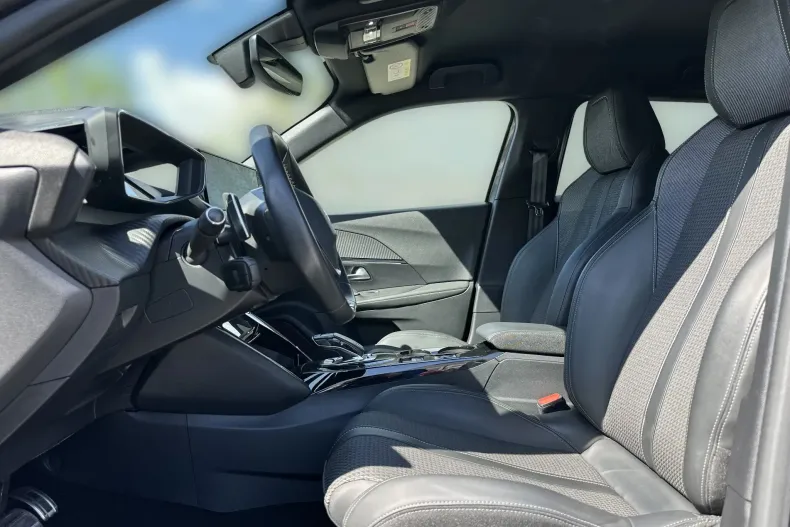 Peugeot 2008 din 2020 cu 67.800 km - oferta PEU206373 - foto 23