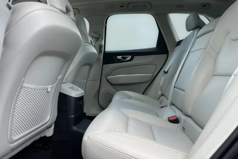 Volvo XC60 din 2021 cu 109.259 km - oferta VOL206374 - foto 12