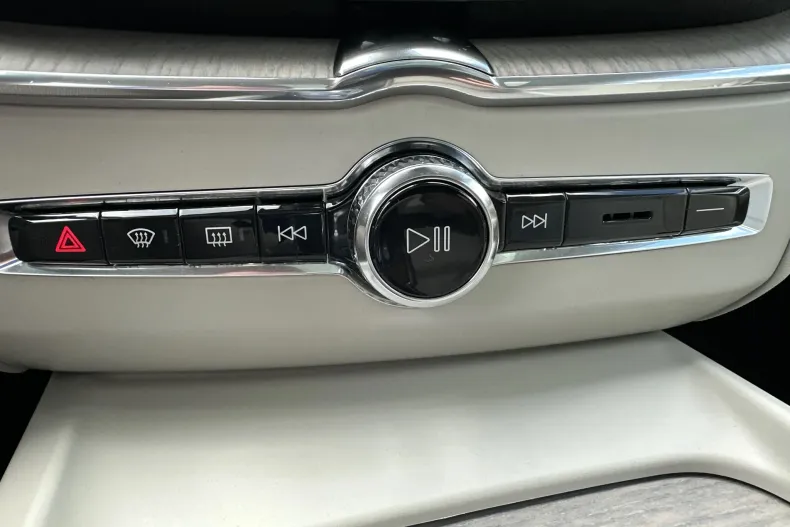 Volvo XC60 din 2021 cu 109.259 km - oferta VOL206374 - foto 17