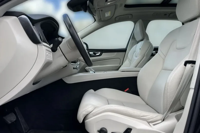 Volvo XC60 din 2021 cu 109.259 km - oferta VOL206374 - foto 24