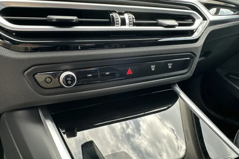 BMW 320i (Seria 3) din 2023 cu 59.811 km - oferta BMW206375 - foto 17