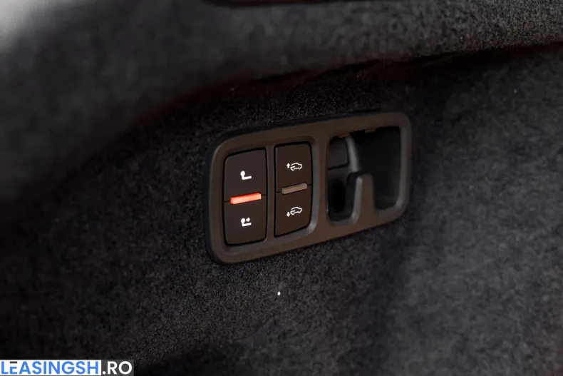 Audi Q8 din 2024 cu 30.000 km - oferta AUD206377 - foto 31