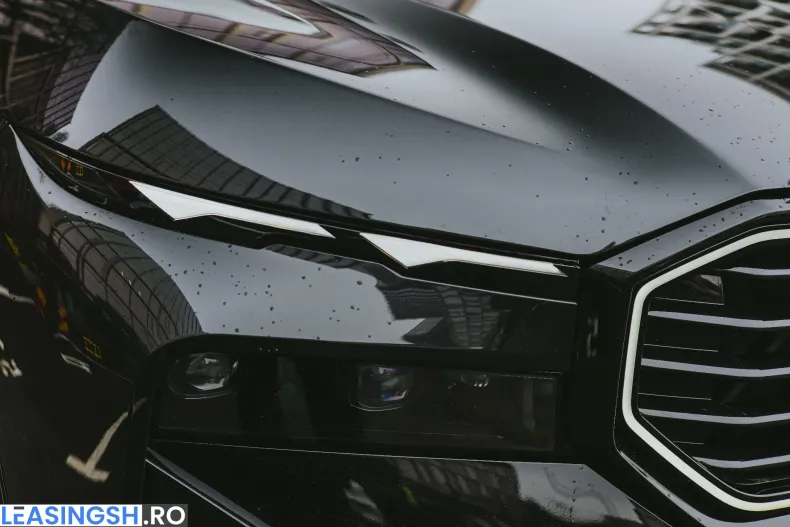 BMW XM (Seria X) din 2025 cu 7.163 km - oferta BMW206378 - foto 4