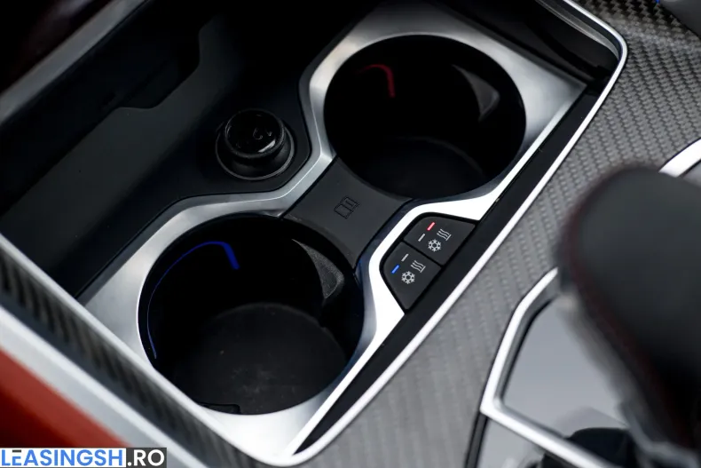 BMW XM (Seria X) din 2025 cu 7.163 km - oferta BMW206378 - foto 31