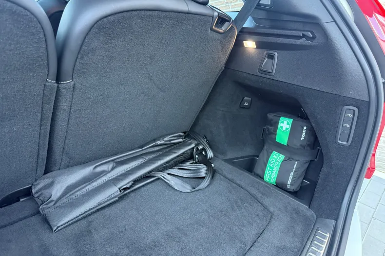 Volvo XC90 din 2022 cu 130.500 km - oferta VOL206388 - foto 36