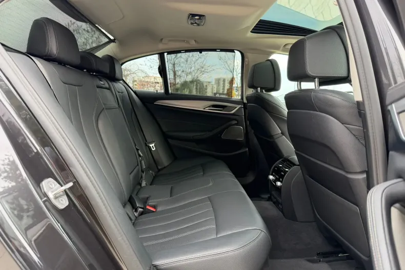 BMW 530d (Seria 5) din 2021 cu 101.588 km - oferta BMW206399 - foto 13