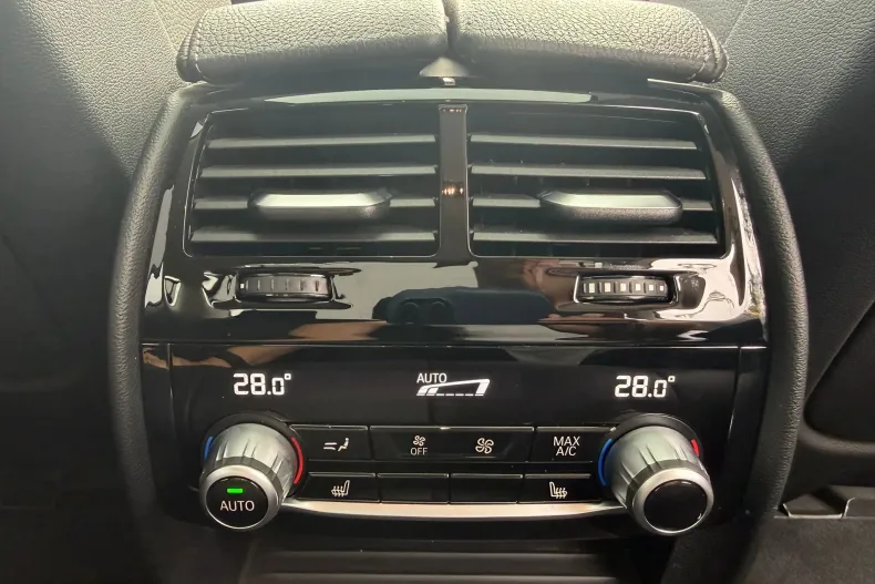 BMW 530d (Seria 5) din 2021 cu 101.588 km - oferta BMW206399 - foto 17