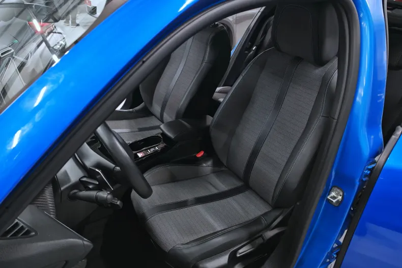 Peugeot 2008 din 2023 cu 75.947 km - oferta PEU206405 - foto 8