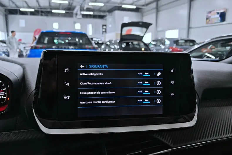 Peugeot 2008 din 2023 cu 75.947 km - oferta PEU206405 - foto 17