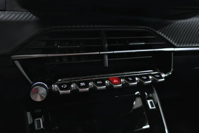 Peugeot 2008 din 2023 cu 75.947 km - oferta PEU206405 - foto 24