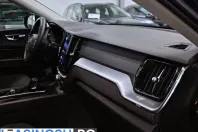 Volvo XC60 din 2021 cu 142.584 km - oferta VOL206406 - foto 21