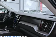 Volvo XC60 din 2021 cu 142.584 km - oferta VOL206406 - foto 24