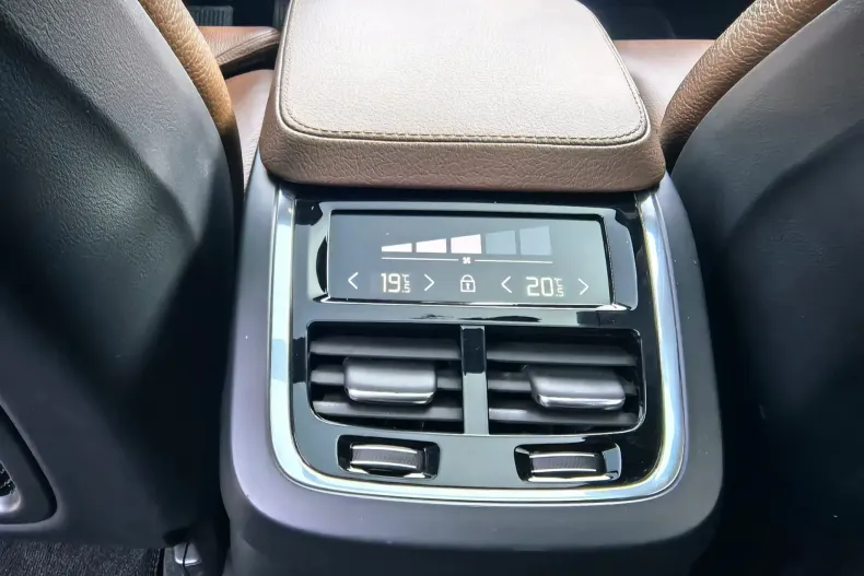 Volvo XC90 din 2021 cu 129.545 km - oferta VOL206412 - foto 22