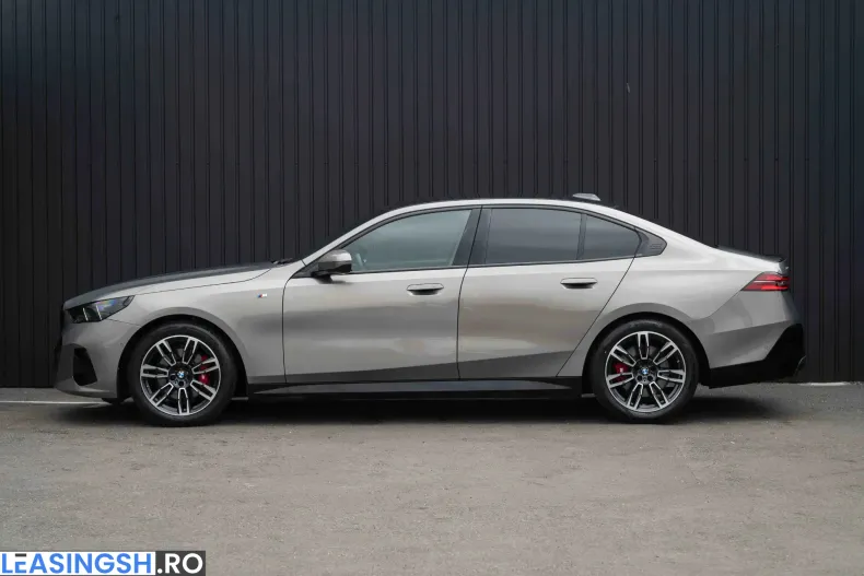 BMW 520d (Seria 5) din 2024 cu 20.799 km - oferta BMW206415 - foto 9