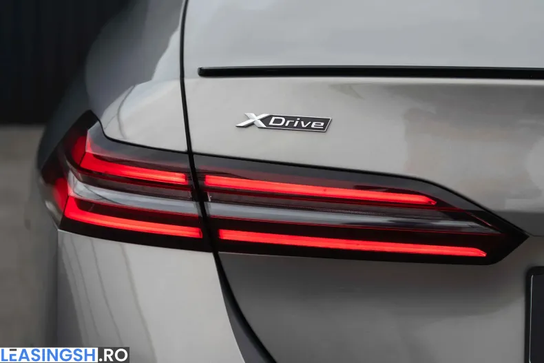 BMW 520d (Seria 5) din 2024 cu 20.799 km - oferta BMW206415 - foto 11