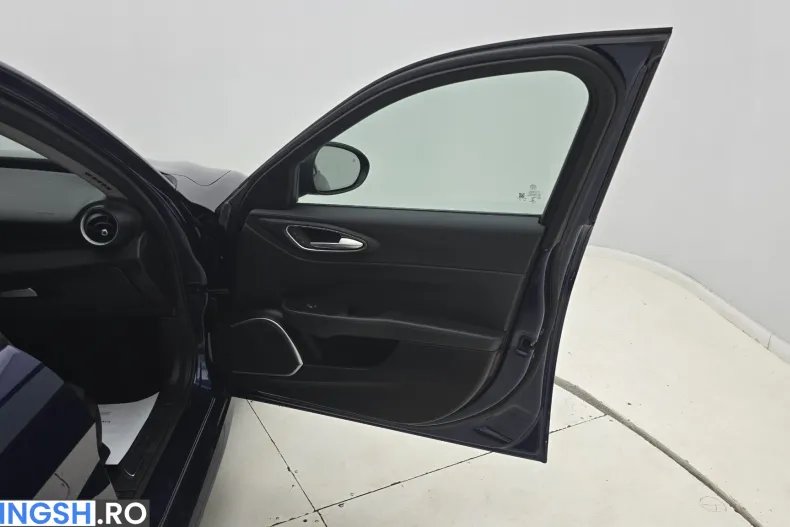 Alfa Romeo Giulia din 2021 cu 82.919 km - oferta ALF206421 - foto 17