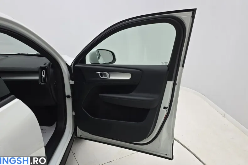 Volvo XC40 din 2021 cu 123.502 km - oferta VOL206422 - foto 17