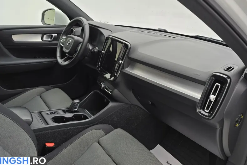 Volvo XC40 din 2021 cu 123.502 km - oferta VOL206422 - foto 19