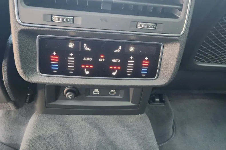 Audi Q8 din 2026 cu 1 km - oferta AUD206423 - foto 15