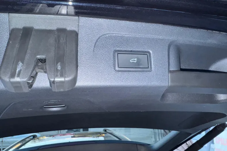 Volkswagen Touran din 2022 cu 51.000 km - oferta VOL206425 - foto 9