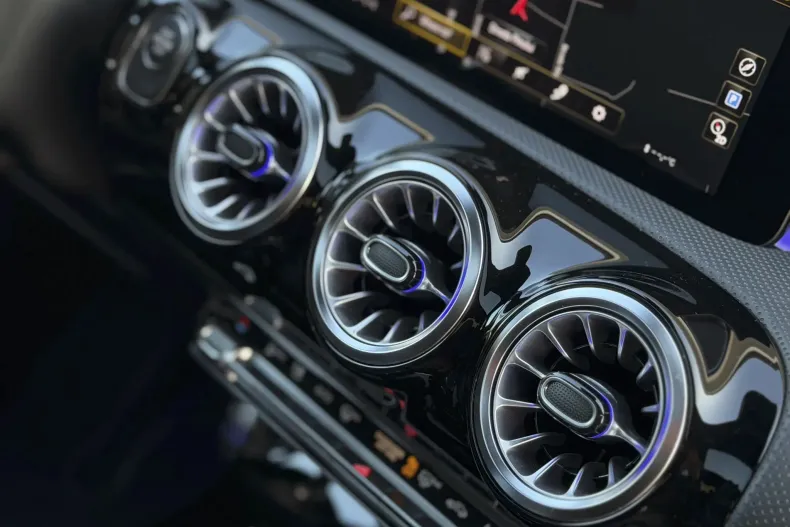 Mercedes-Benz CLA 250 (Clasa CLA) din 2021 cu 144.800 km - oferta MER206429 - foto 23