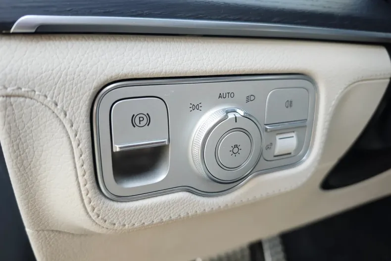 Mercedes-Benz GLS din 2023 cu 42.336 km - oferta MER206430 - foto 14