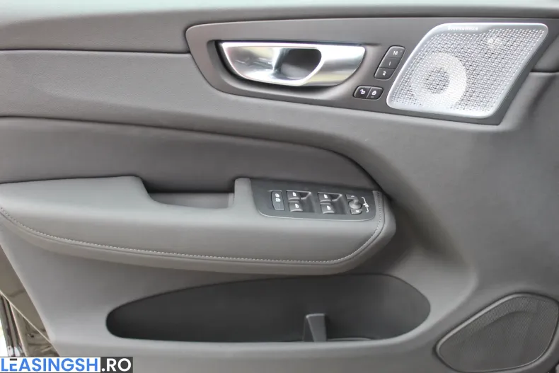 Volvo XC60 din 2026 cu 1.000 km - oferta VOL206442 - foto 9