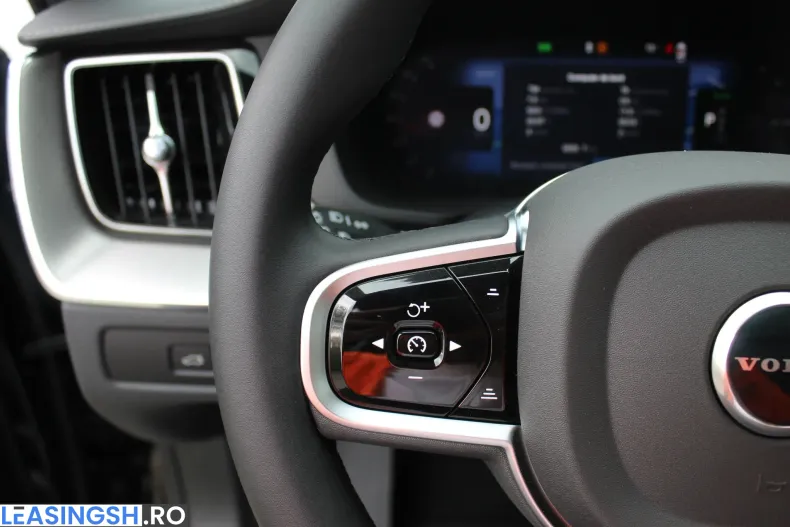 Volvo XC60 din 2026 cu 1.000 km - oferta VOL206442 - foto 16