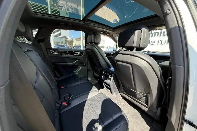 Porsche Cayenne din 2020 cu 64.241 km - oferta POR206444 - foto 12