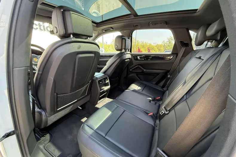 Porsche Cayenne din 2020 cu 64.241 km - oferta POR206444 - foto 13