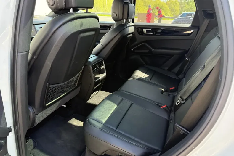 Porsche Cayenne din 2020 cu 64.241 km - oferta POR206444 - foto 17