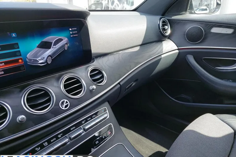 Mercedes-Benz E din 2020 cu 154.043 km - oferta MER206456 - foto 24