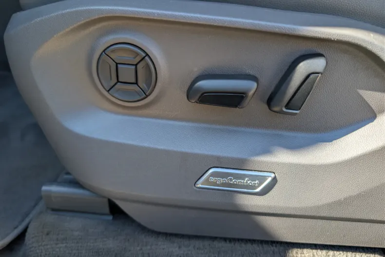 Volkswagen Touareg din 2021 cu 146.855 km - oferta VOL206463 - foto 15