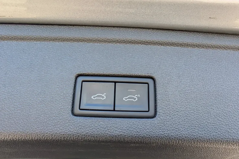 Volkswagen Touareg din 2021 cu 146.855 km - oferta VOL206463 - foto 19