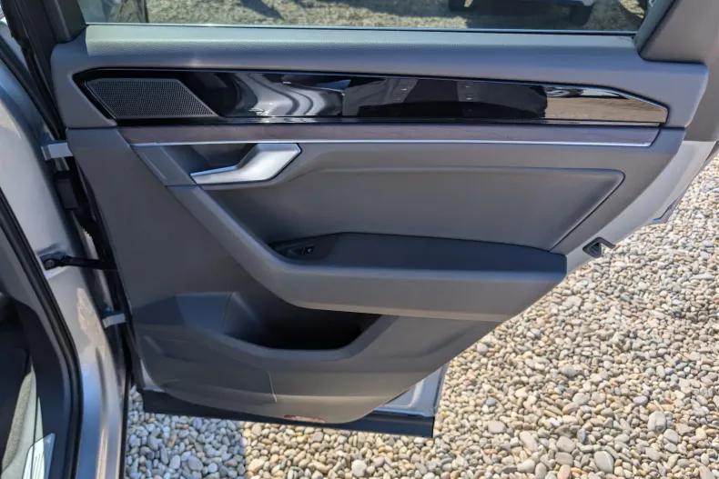 Volkswagen Touareg din 2021 cu 146.855 km - oferta VOL206463 - foto 23