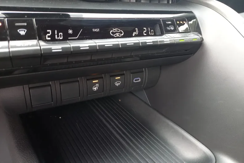 Toyota C-HR din 2025 cu 8.250 km - oferta TOY206466 - foto 25