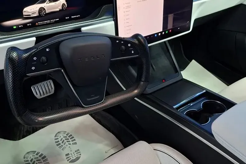 Tesla Model S din 2023 cu 82.185 km - oferta TES206469 - foto 11