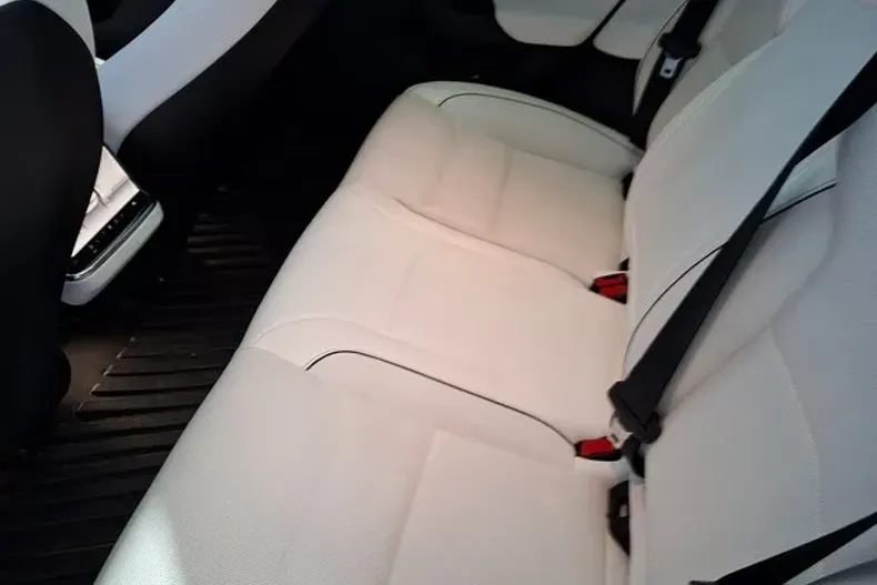 Tesla Model S din 2023 cu 82.185 km - oferta TES206469 - foto 13