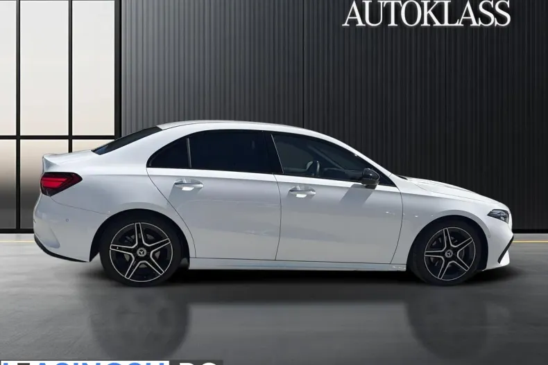 Mercedes-Benz A 200 (Clasa A) din 2023 cu 6.300 km - oferta MER206470 - foto 6