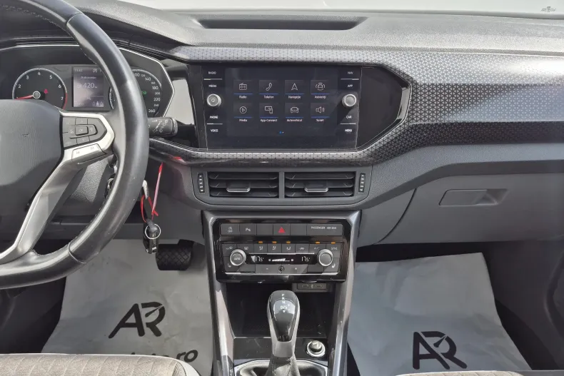 Volkswagen T-Cross din 2021 cu 82.950 km - oferta VOL206473 - foto 19