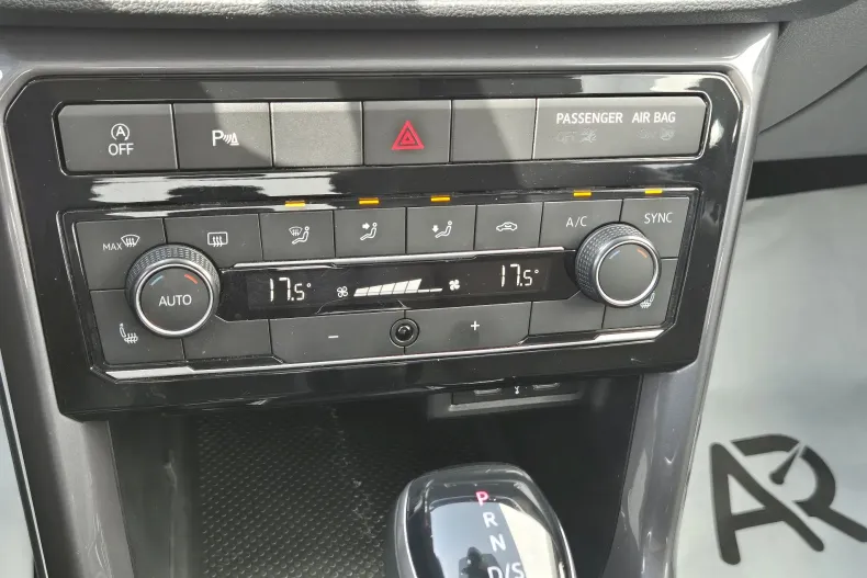 Volkswagen T-Cross din 2021 cu 82.950 km - oferta VOL206473 - foto 24