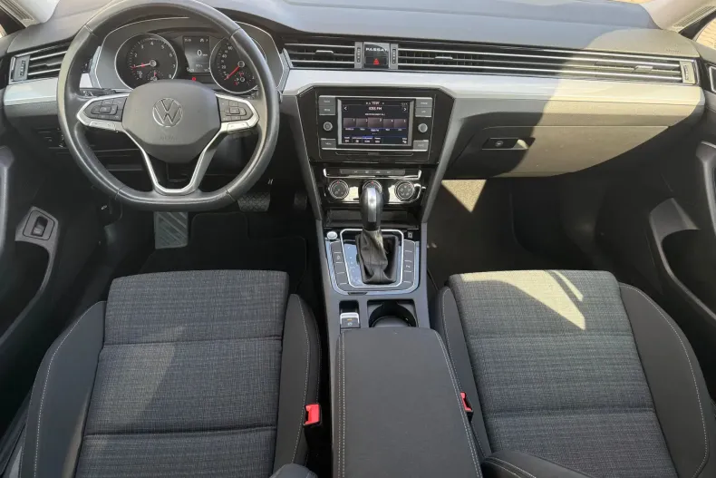 Volkswagen Passat din 2021 cu 56.639 km - oferta VOL206490 - foto 9