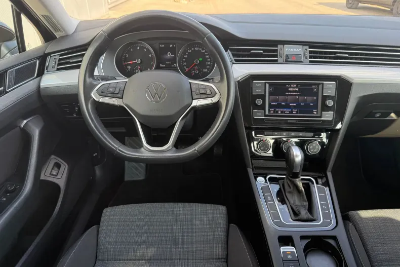 Volkswagen Passat din 2021 cu 56.639 km - oferta VOL206490 - foto 10