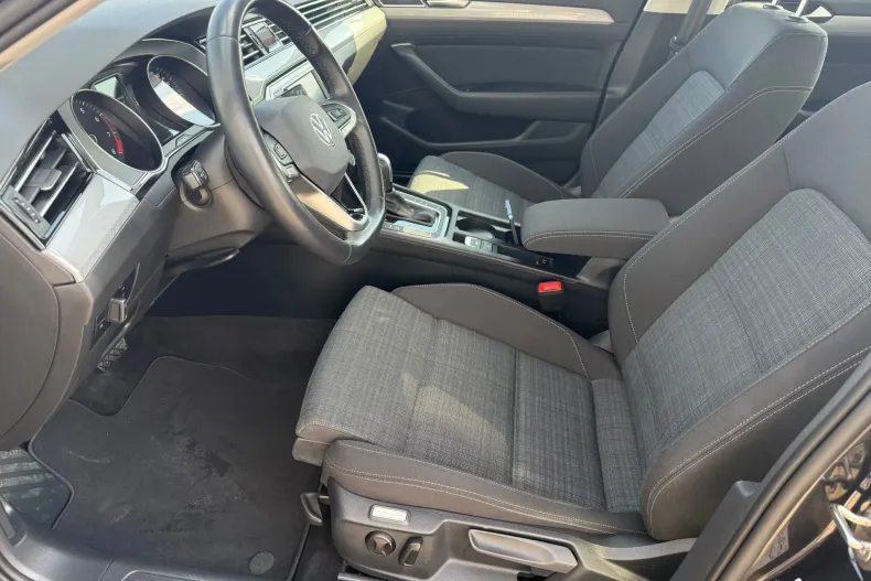 Volkswagen Passat din 2021 cu 56.639 km - oferta VOL206490 - foto 11