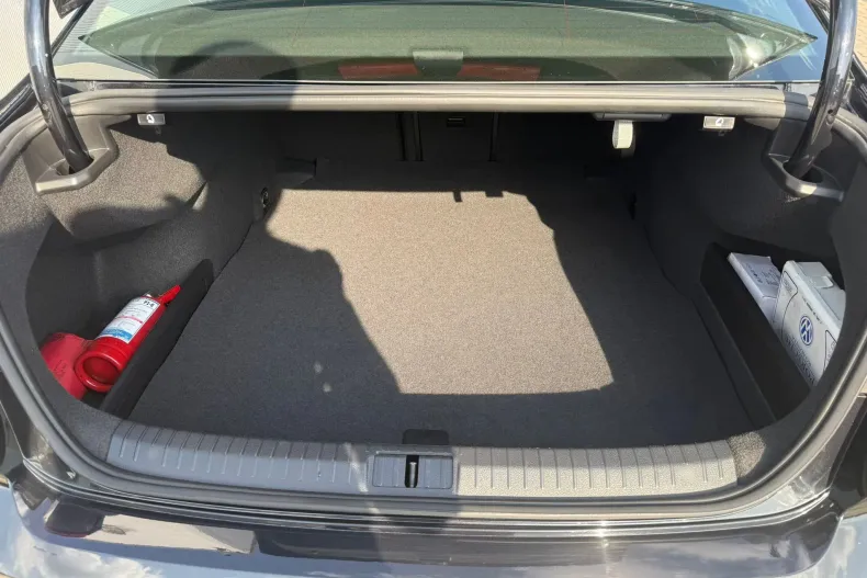 Volkswagen Passat din 2021 cu 56.639 km - oferta VOL206490 - foto 21