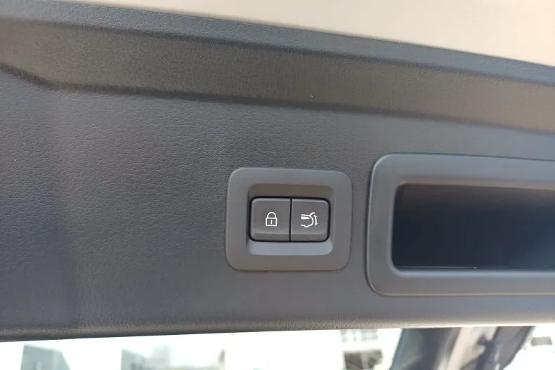 Mazda CX-30 din 2025 cu 5.385 km - oferta MAZ206491 - foto 7